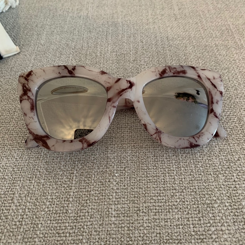Quay marble sunglasses